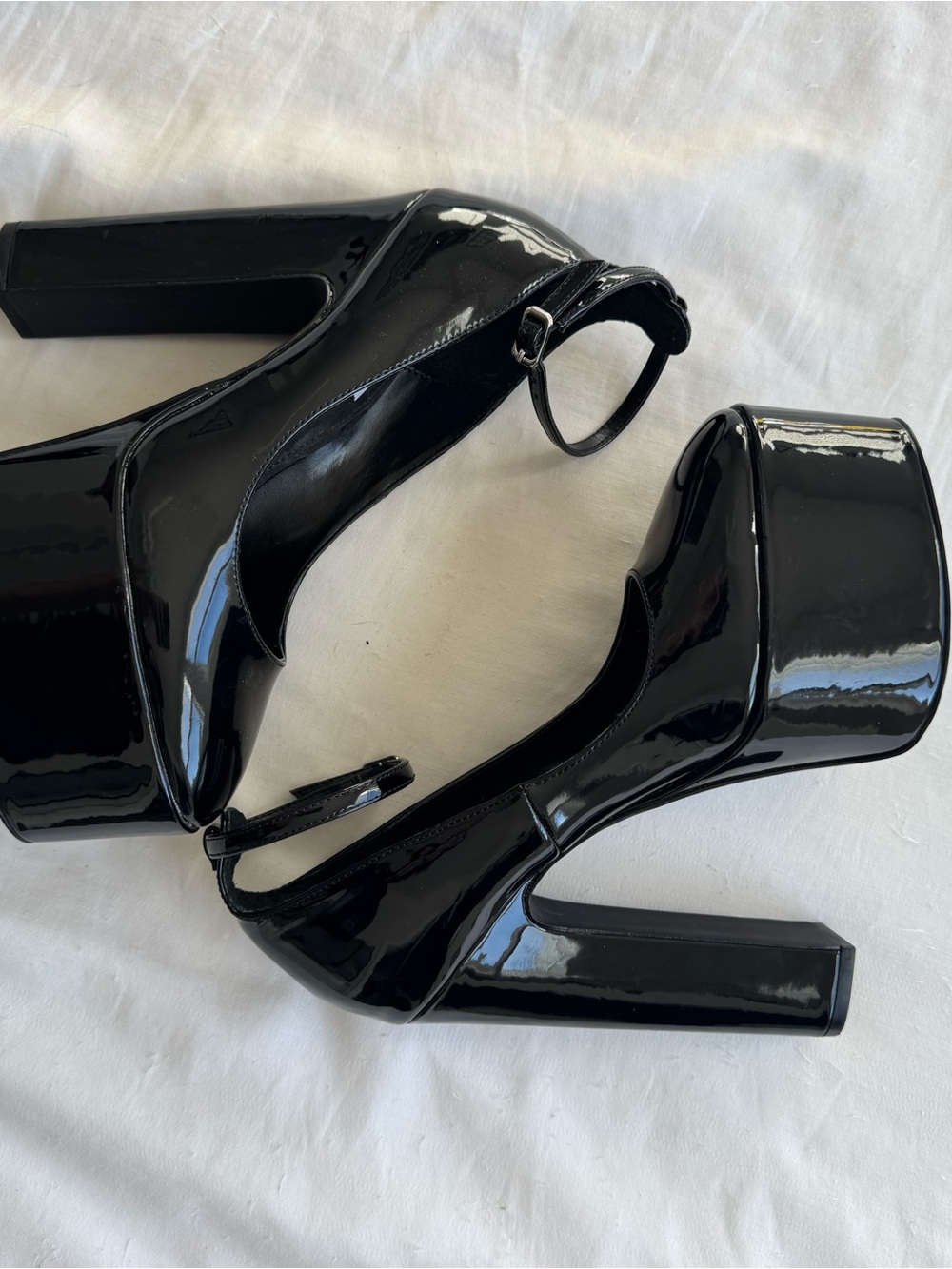 Steve Madden Black Patent Platform Mary Jane Pumps